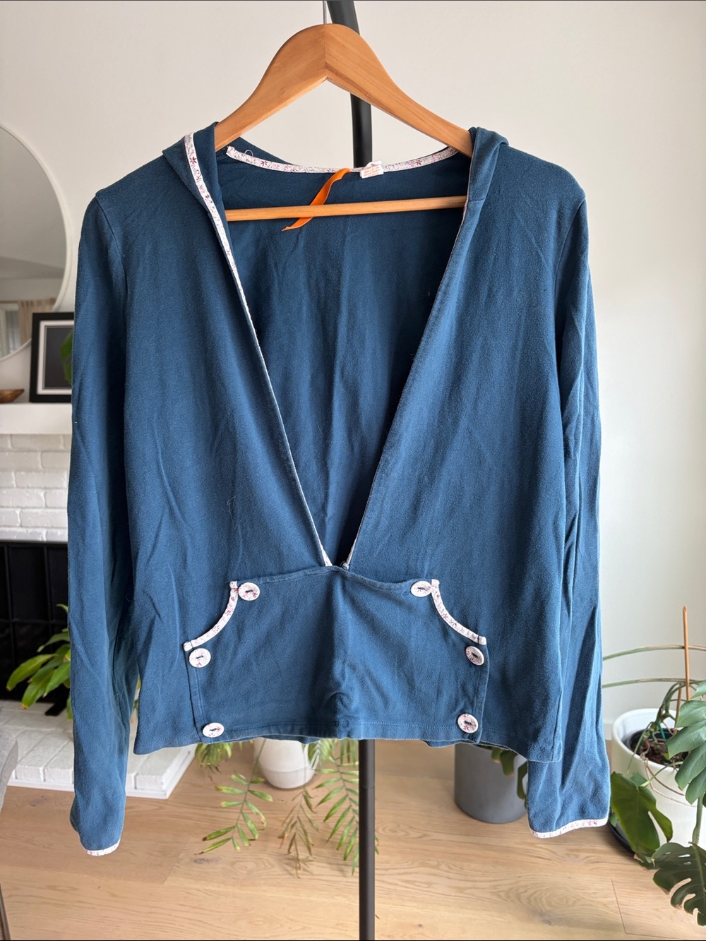Anthropologie Stylish Blue Hoodie – Floral Trim & Fun Pockets